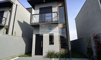 Imagem: Sobrado à venda no bairro Rio Vermelho