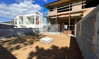 Imagem: Casa à venda no bairro Ingleses do Rio