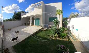 Imagem 2: Casa de 3 quartos com piscina para venda em Caldas Novas