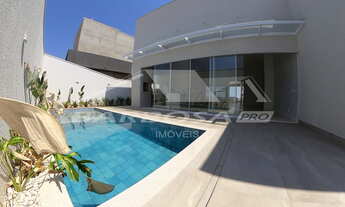 Imagem: Casa com 3 suítes e piscina á no Condomínio