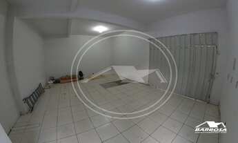 Imagem 6: Casa de 3 quartos para venda com salão comercial na frente