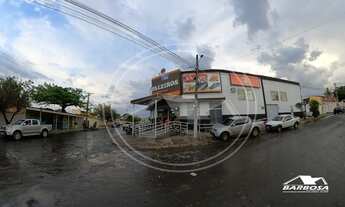 Imagem 2: Casa de 3 quartos para venda com salão comercial na frente