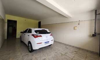 Imagem 7: Seu Refúgio no Monte Castelo Espera por Você! ????✨