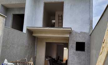 Imagem: Casa Dúplex geminada no bairro Recanto