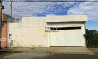 Imagem: Casa à venda no bairro Jardim Embaré