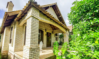 Imagem 6: Cantegril - Casa no condomínio Cantegril - Amplo terreno - Casa imponente