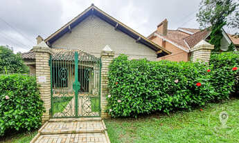 Imagem 2: Cantegril - Casa no condomínio Cantegril - Amplo terreno - Casa imponente