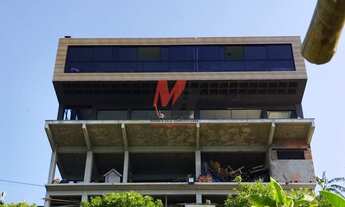 Imagem 2: Casa triplex com vista e saída para o mar