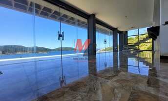 Imagem 5: Casa triplex com vista e saída para o mar