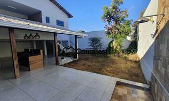 Imagem 4: Vendo Linda Casa Linear de 4 Quartos sendo 2 suítes, 04 vagas de garagem, Bairro Lundcéia