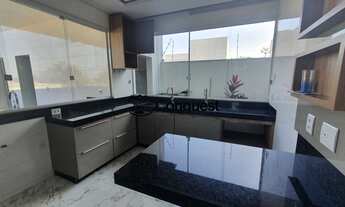 Imagem 6: Vendo Linda Casa Linear de 4 Quartos sendo 2 suítes, 04 vagas de garagem, Bairro Lundcéia