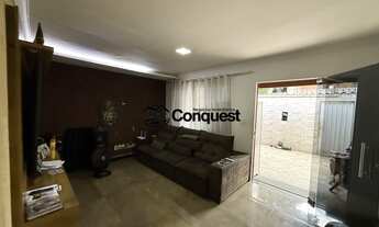 Imagem 3: Vendo Espaçosa Casa de esquina sendo 3 quartos, lote 600 metros e Loja, Bairro Granja Verd