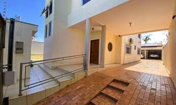 Imagem 2: Sobrado imponente na Rua Rio Grande do Sul, Bairro Cruzeiro - Seu novo lar te espera!