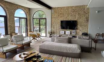 Imagem 2: Casa À Beira DÁgua de 5 quartos, com 800m², à venda em São Francisco, Niterói/RJ