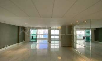 Imagem: Apartamento de 4 quartos, com 158m², à