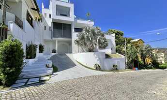 Imagem 3: Casa de Luxo em Condomínio com 4 quartos e 1.400m², à venda em Charitas, Niterói/RJ