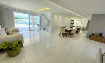 Imagem 4: Casa Duplex de Alto Padrão com 5 quartos e 274m², à venda em Camboinhas, Niterói/RJ