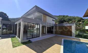 Imagem: Casa em Condomínio com 4 quartos e 250m²