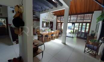 Imagem 2: Casa Duplex de 4 quartos, com 375m², à venda em Maria Paula, Niterói/RJ