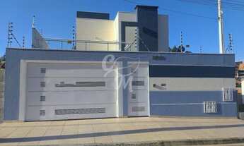 Imagem 4: Casa com ótimo acabamento e decoração