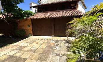 Imagem 6: Casa de alto padrão em condomínio fechado, próxima ao Jardim Oceânico. Com 5 quartos, pisc