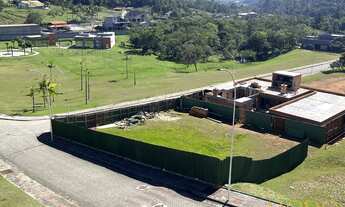 Imagem: Terreno no Condomínio Gralha Azul, Camboriú/SC