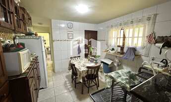 Imagem 5: Sobrado com excelente espaço de quintal e a instantes do mar