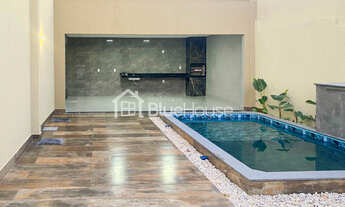 Imagem: Sobrado com 3 Suítes e Piscina a venda