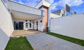 Imagem: Casa Alto Padrão de 3 Quartos sendo 1 Suíte