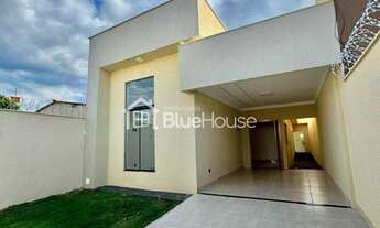 Imagem: Casa com piscina, de 3 quartos sendo 1 suíte