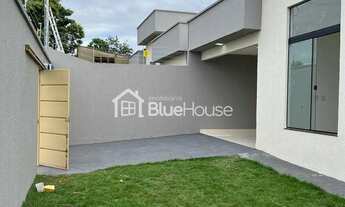 Imagem: Casa de esquina com 3 quartos sendo 1 suíte