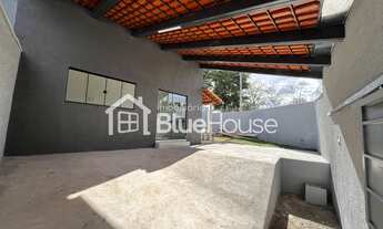 Imagem: Casa de esquina com 2 quartos sendo 1 suíte