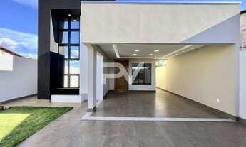 Imagem: Casa com piscina disponível à venda no