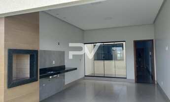 Imagem 4: Casa de Alto Padrão à Venda – Parque Serrano – R$ 799.000 Localizada em um dos bairros mai