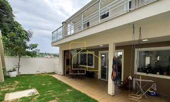 Imagem 2: Sobrado 3 Dormitórios, 1 Suíte +Closet , 4 Vagas coberta, Varanda e Área gourmet!Condomíni