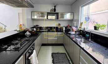 Imagem 3: Sobrado 3 Dormitórios, 1 Suíte +Closet , 4 Vagas coberta, Varanda e Área gourmet!Condomíni