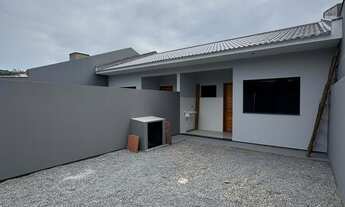 Imagem 2: Casa Geminada Com Espaço nos Fundos e Excelente Acabamento - Palhoça/SC