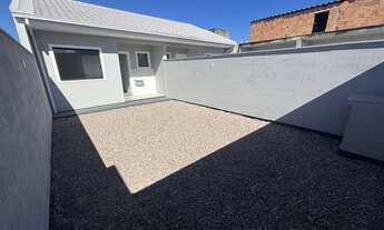 Imagem 2: Excelente Casa Geminada com Amplo Terreno nos Fundos: Guarda do Cubatão, Palhoça/SC!