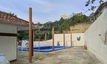 Imagem 5: ESPAÇOSA CASA COM PISCINA E POMAR EM BAIRRO COMPLETO