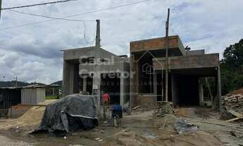 Imagem: ENCANTADORA CASA DE 3 DORMITÓRIOS SENDO