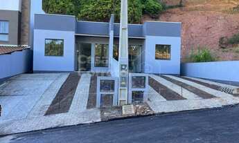 Imagem: Casa à venda no bairro Limeira Baixa