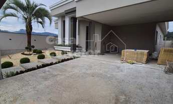 Imagem 5: SOFISTICAÇÃO E ESPAÇO EM CASA COM 3 DORMITÓRIOS SENDO 1 SUÍTE