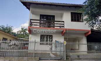 Imagem 2: CASA DE ALVENARIA DE 180m² COM TRÊS DORMITÓRIOS SENDO UMA SUÍTE