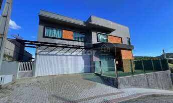 Imagem: INCRÍVEL E ELEGANTE CASA DE 4 DORMITÓRIOS