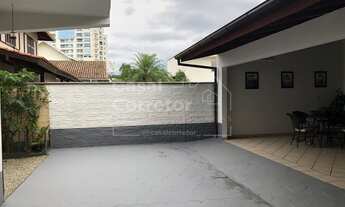 Imagem 5: CASA DE 320m² COM QUATRO DORMITÓRIOS SENDO UMA SUÍTE