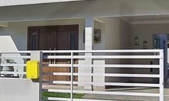 Imagem: CASA SEMI MOBILIADA COM 3 DORMITÓRIOS SENDO