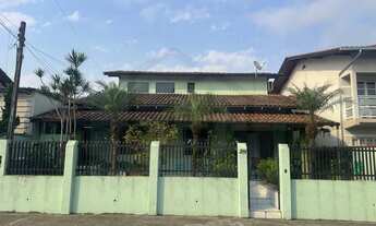 Imagem: ESPAÇOSA CASA DE 4 DORMITÓRIOS SENDO 2