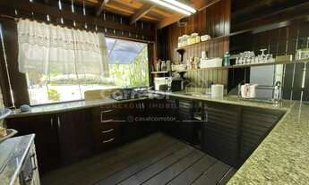 Imagem 5: CASA DE ALVENARIA DE 300m² COM QUATRO DORMITÓRIOS E UMA VAGA DE GARAGEM COBERTA NO CENTRO