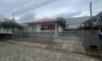 Imagem: Casa à venda no bairro Limoeiro - Brusque/SC