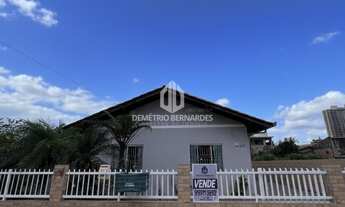 Imagem: Casa com 4 dorm 2 suítes Piscina